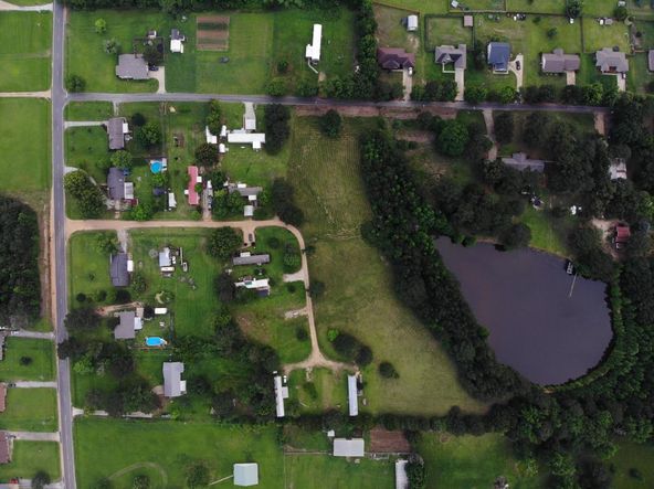 3860 New Hope Rd, Columbus, MS 39702